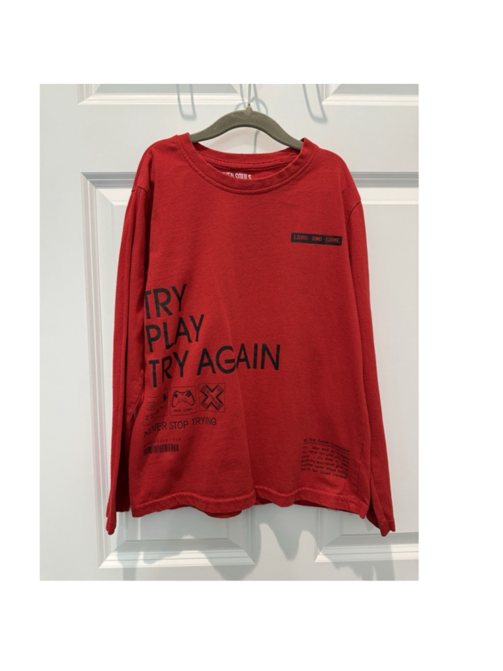 Seven Souls Red Long Sleeve Kids Gaming Graphic T-Shirt Size 8 100% Cotton